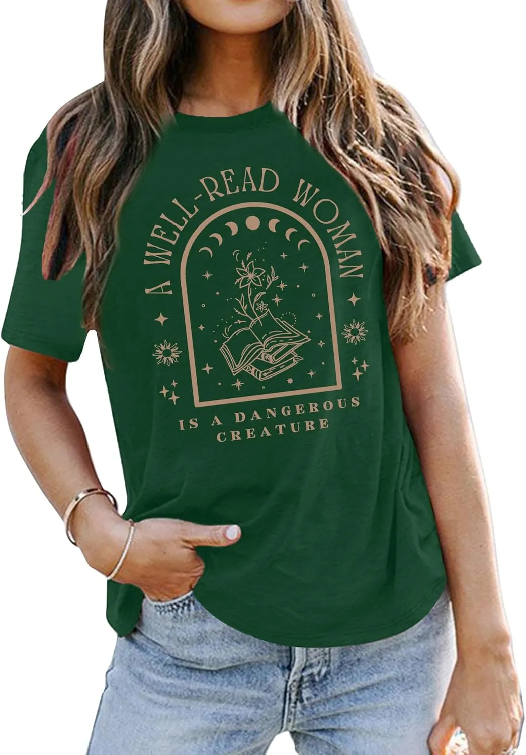 A Well Read Woman T-Shirt Women Reading Book Shirt Cute Book Lover Gift Vintage Graphic Tee Tops Funny Teacher Shirt