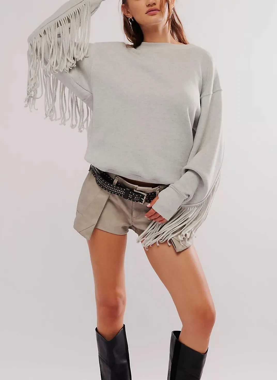 KMBANGI Women Oversized Tassel Sweatshirt Fringe Trim Long Sleeve Crewneck Pullover Top Fall Fashion Casual Loose Shirts