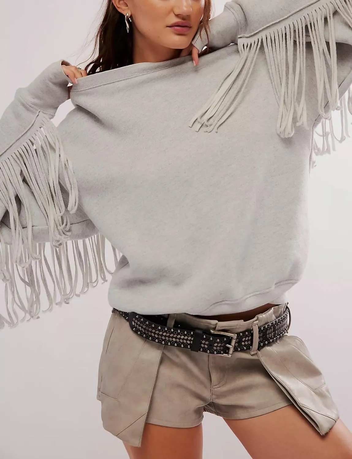 KMBANGI Women Oversized Tassel Sweatshirt Fringe Trim Long Sleeve Crewneck Pullover Top Fall Fashion Casual Loose Shirts
