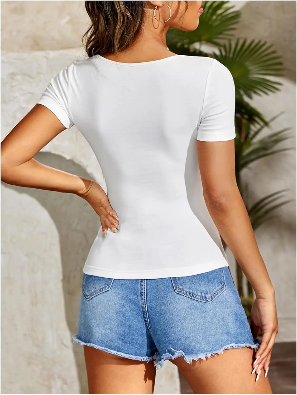 WDIRARA Women's Petite Square Neck Short Sleeve T-Shirt Slim Fit Tee Shirt