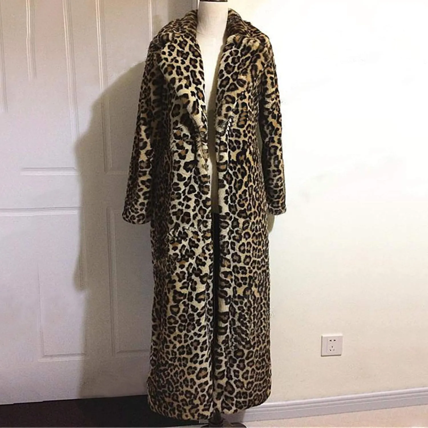 Women's Faux Fur Long Jackets Winter Warm Leopard Coats Oversized Open Front Cardigan Loose Long Sleeve Outerwear