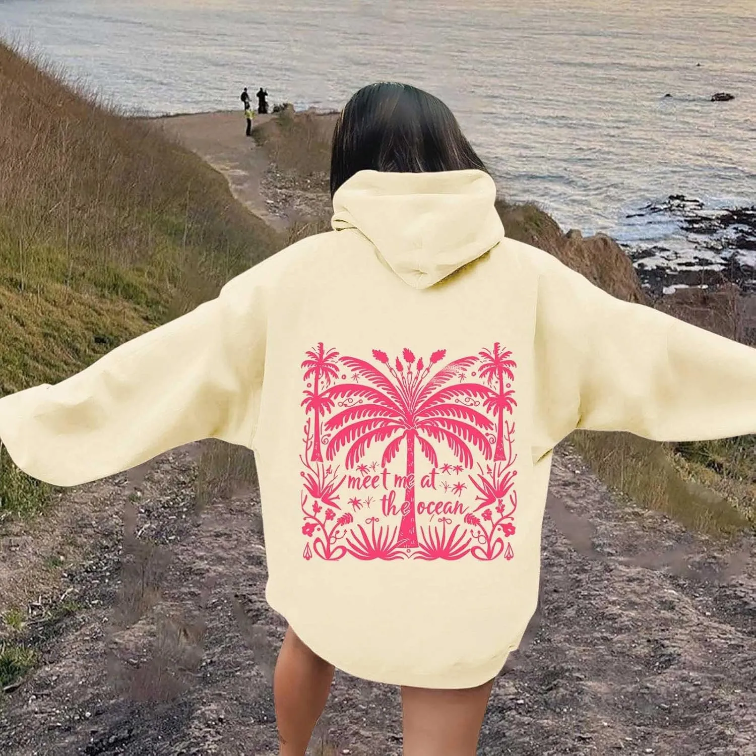Womens Letter Print Oversized Hoodies Sweatshirts Casual Long Sleeve Pullover Tops with Pocket Fashion Outfits Clothes